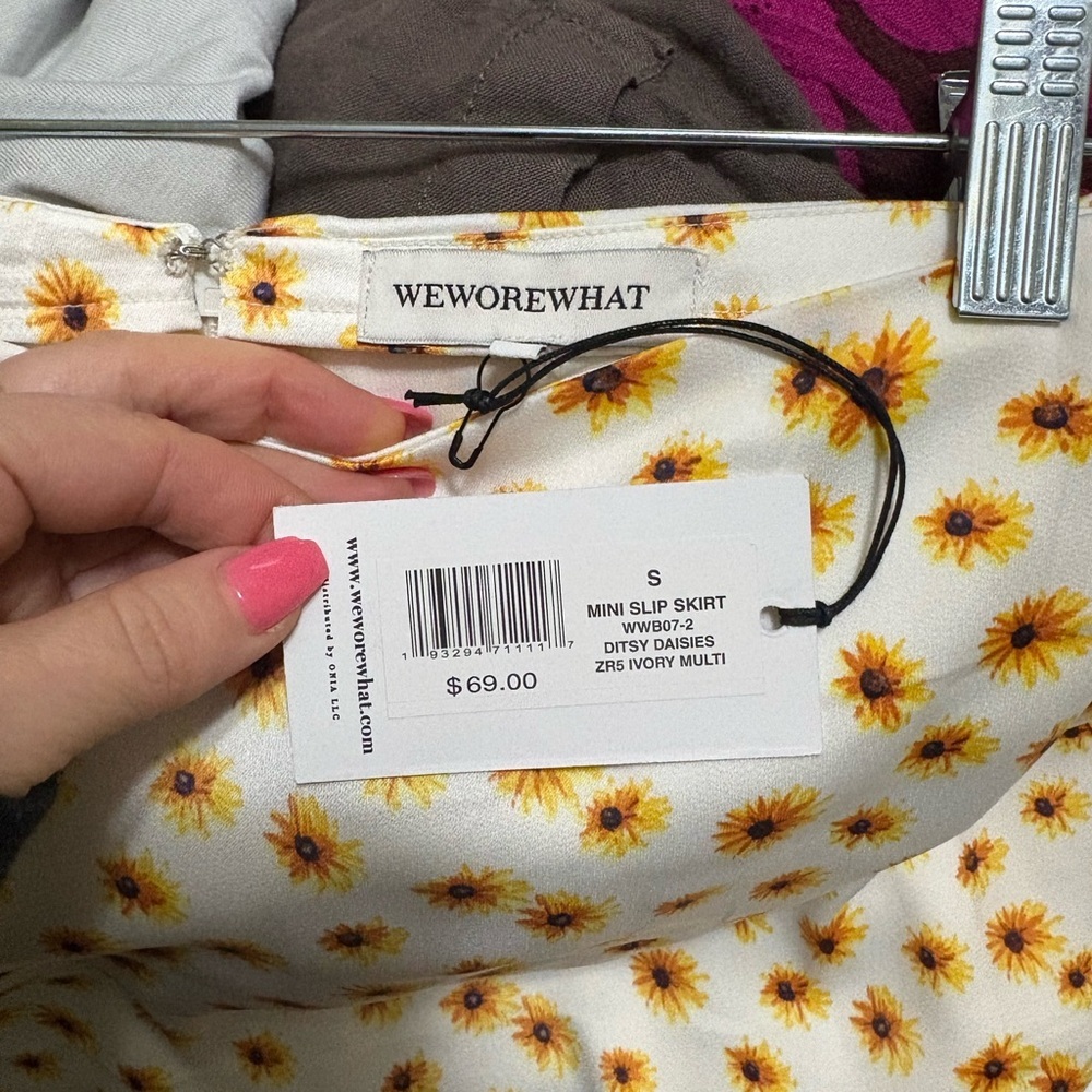 WeWoreWhat Sunflower Mini Skirt - Yellow and White - Picture 2 of 3